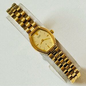 Vintage Citizen Small Face Thin Profile Women's Gold Dress Bracelet Watch 3220